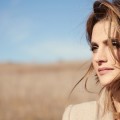Stana Katic participe � un photoshoot pour Spirit And Flesh