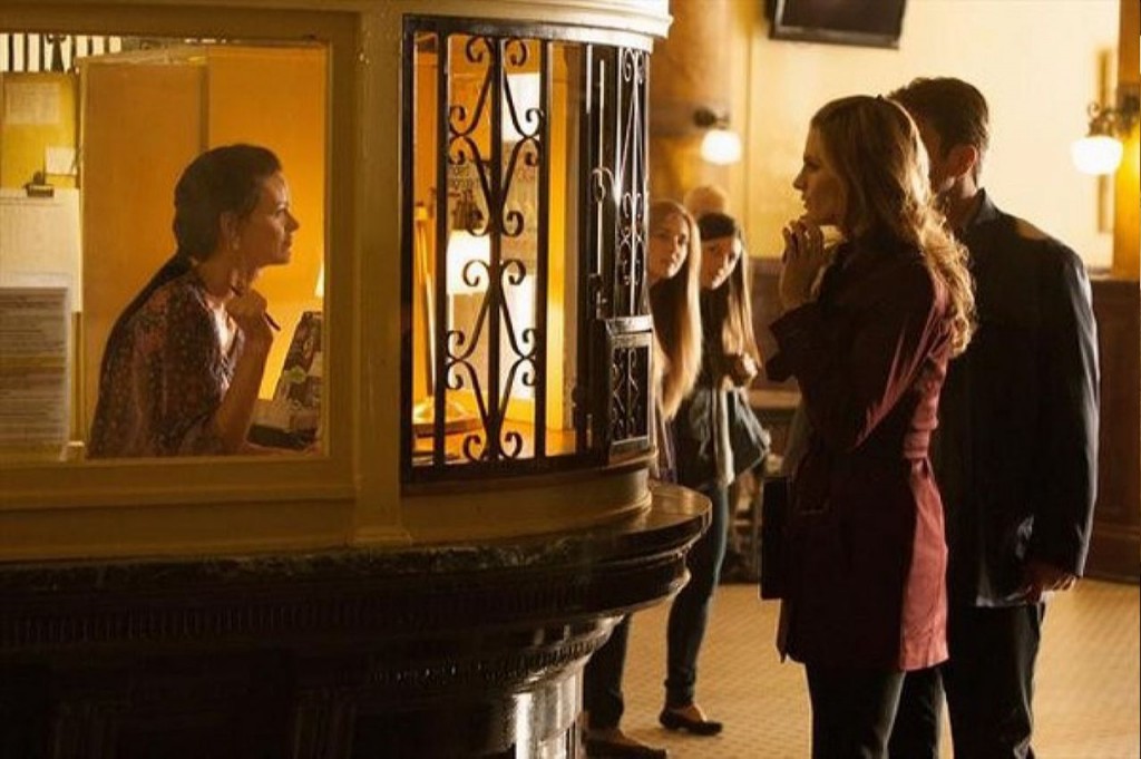Castle (Nathan Fillion) et Beckett (Stana Katic) ont des questions à poser.