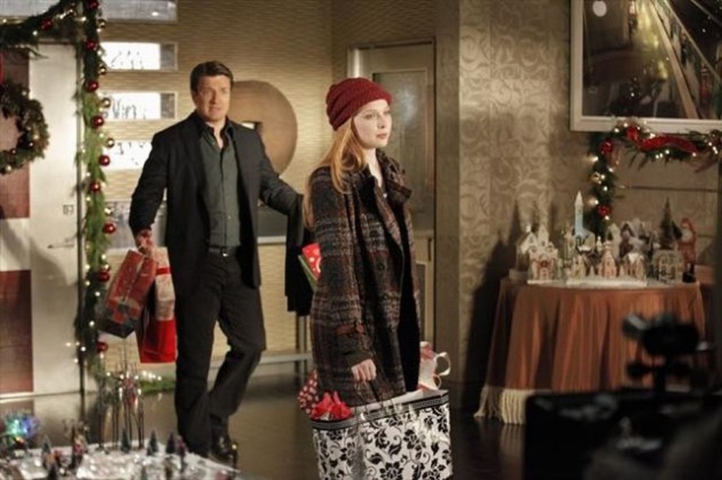 Castle (Nathan Fillion) et Alexis (Molly C. Quinn) ont fait leurs achats de Noël.