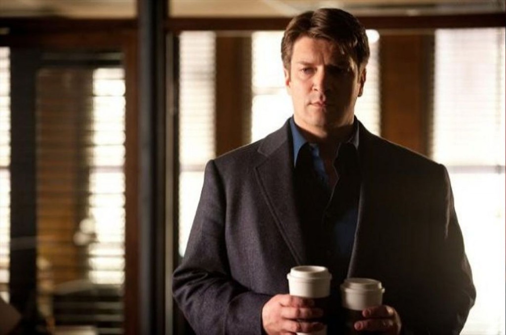 Castle (Nathan Fillion) a prévu sa livraison habituelle de café.