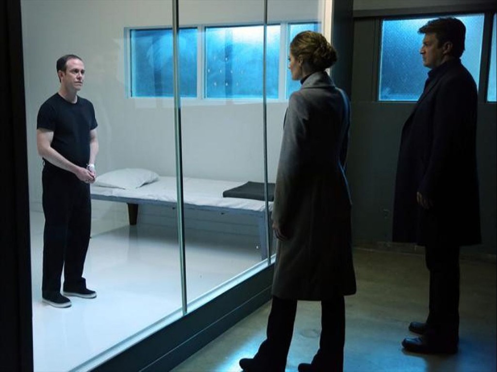 Castle (Nathan Fillion) et Beckett (Stana Katic) avec un témoin (Sean Whalen).