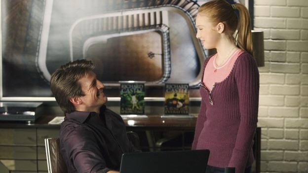 Discussion père-fille avec Alexis (Molly Quinn) et Rick (Nathan Fillion)