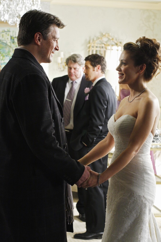 Rick (Nathan Fillion) semble ravi de retrouver son ex Kyra (Alyssa Milano).