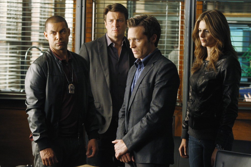 Les détectives Beckett (Stana Katic), Esposito (Jon Huertas) et Ryan (Seamus Dever) ainsi que Castle (Nathan Fillion).