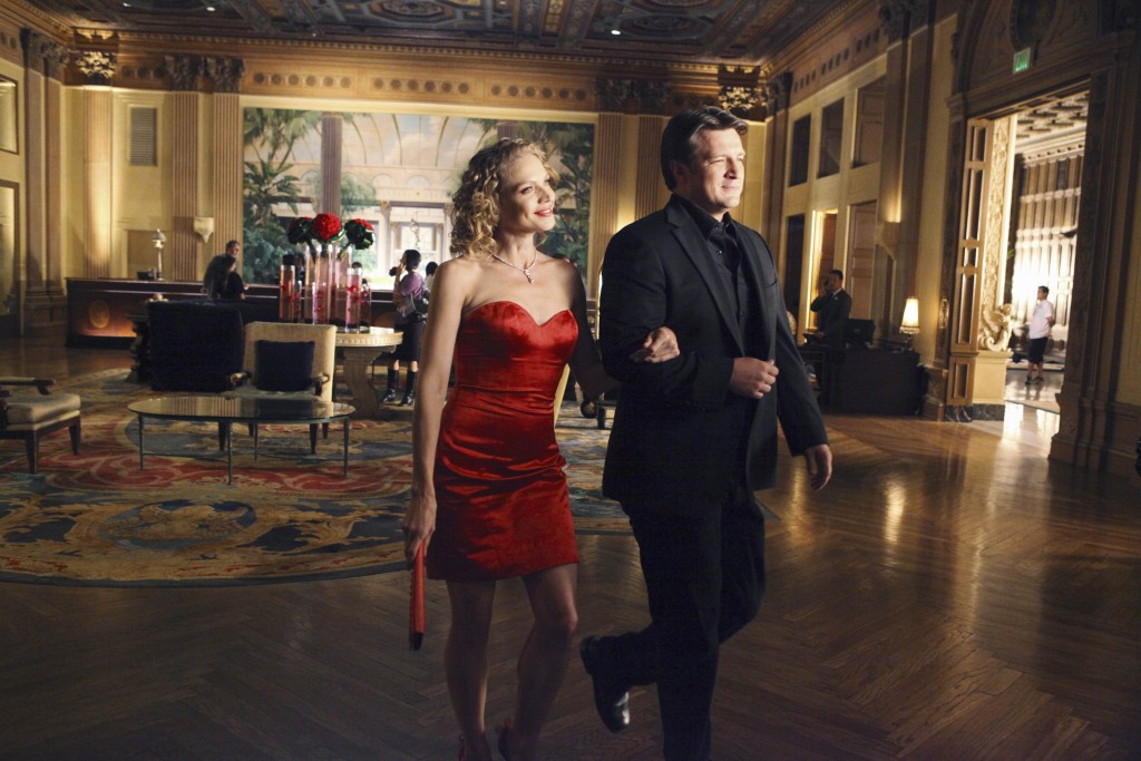 Castle (Nathan Fillion) a rendez-vous avec Serena Kaye (Kristin Lehman). 