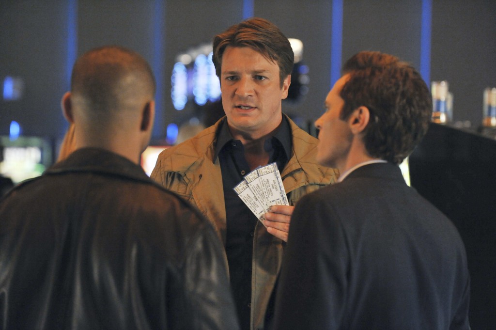 Castle (Nathan Fillion) propose une soirée à Ryan (Seamus Dever) et Esposito (Jon Huertas).