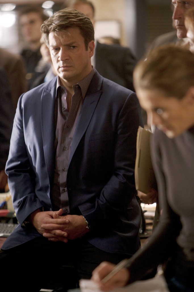 Castle (Nathan Fillion) semble s'inquiéter pour Beckett.